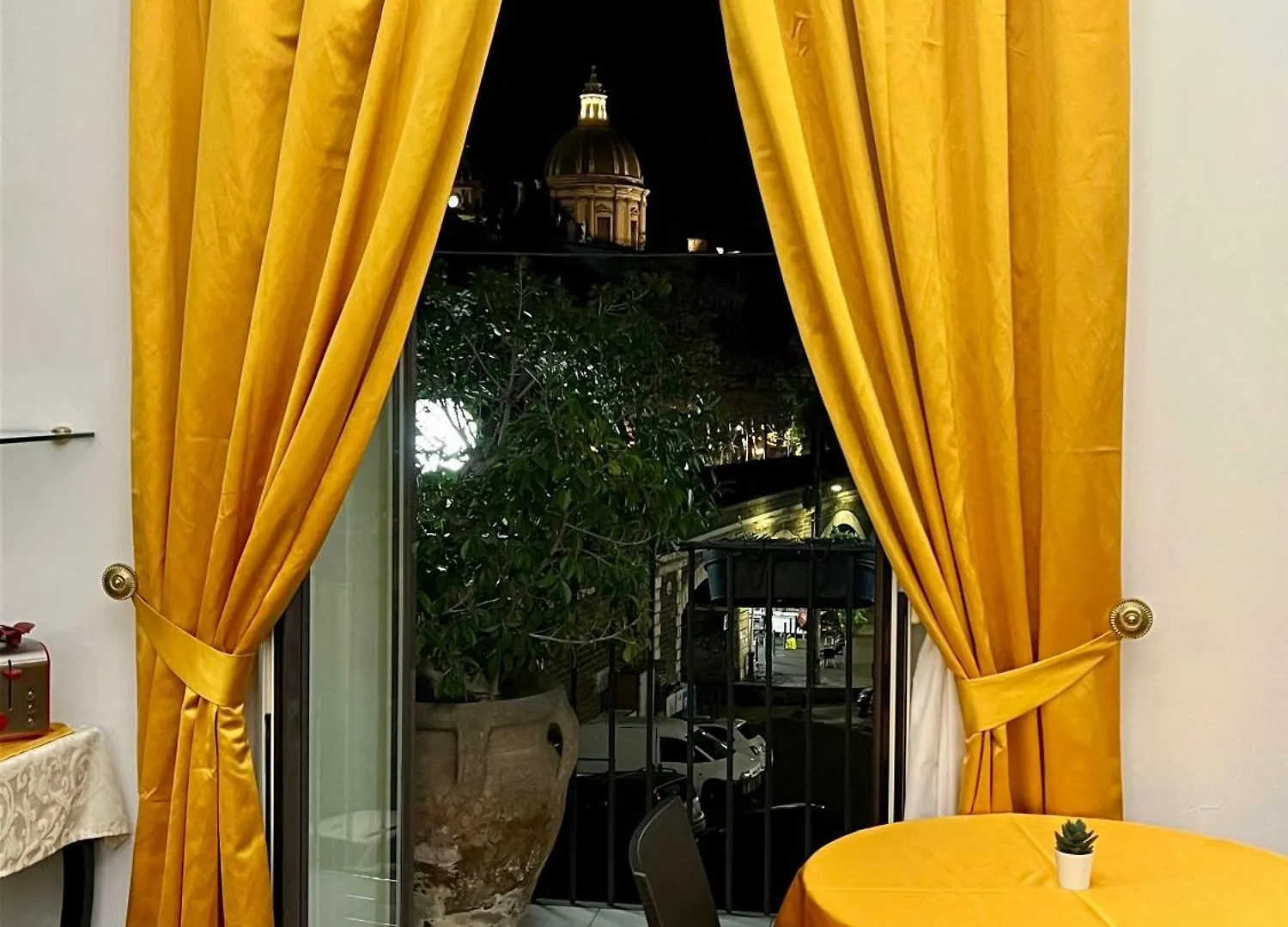 Duca Di Uzeda Bed And Breakfast Κατάνια 3*,  Ιταλία